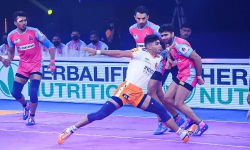 PKL 2021 Match 39: लगातार 3 हार के बाद जीत की पटरी पर लौटे पैंथर्स PKL 2021 Match 39: लगातार 3 हार के बाद जीत की पटरी पर लौटे पैंथर्स