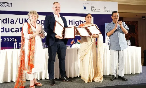 Delhi Sports University signs MoU University of East London