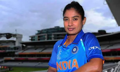 महिला क्रिकेट की मास्टर ब्लास्टर मिताली राज ने अंतरराष्ट्रीय क्रिकेट को कहा अलविदा महिला क्रिकेट की मास्टर ब्लास्टर मिताली राज ने अंतरराष्ट्रीय क्रिकेट को कहा अलविदा