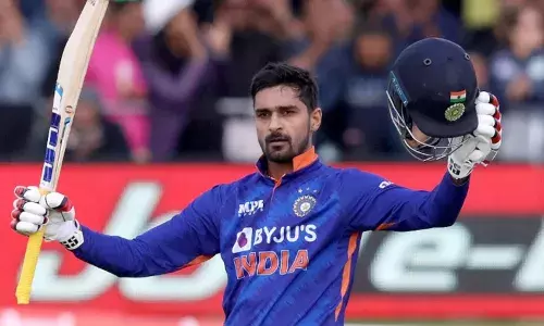 जानिए कौन है दीपक हुड्डा, जिन्होंने आयरलैंड के खिलाफ शतक जड़कर रचा इतिहास जानिए कौन है दीपक हुड्डा, जिन्होंने आयरलैंड के खिलाफ शतक जड़कर रचा इतिहास