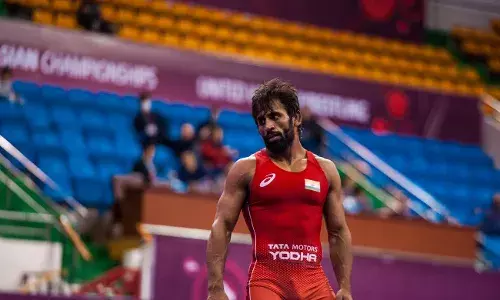 Commonwealth Games 2022: कुश्ती में बजरंग पूनिया और दीपक पूनिया ने क्वार्टर फाइनल में बनाई जगह, दोनों ने विरोधी पहलवानों को दी एकतरफा शिकस्त Commonwealth Games 2022: कुश्ती में बजरंग पूनिया और दीपक पूनिया ने क्वार्टर फाइनल में बनाई जगह, दोनों ने विरोधी पहलवानों को दी एकतरफा शिकस्त