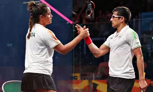 Commonwealth Games 2022: सौरव दीपिका की जोड़ी मिश्रित युगल स्पर्धा के सेमीफाइनल में पहुंची, 2-0 से जीता मुक़ाबला Commonwealth Games 2022: सौरव दीपिका की जोड़ी मिश्रित युगल स्पर्धा के सेमीफाइनल में पहुंची, 2-0 से जीता मुक़ाबला