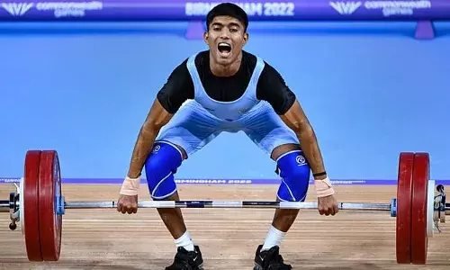 राष्ट्रमंडल खेलों में भारत के पहला पदक जीतने वाले संकेत की कोहनी की हुई सर्जरी, खेल मंत्रालय ने उठाया पूरा खर्चा राष्ट्रमंडल खेलों में भारत के पहला पदक जीतने वाले संकेत की कोहनी की हुई सर्जरी, खेल मंत्रालय ने उठाया पूरा खर्चा