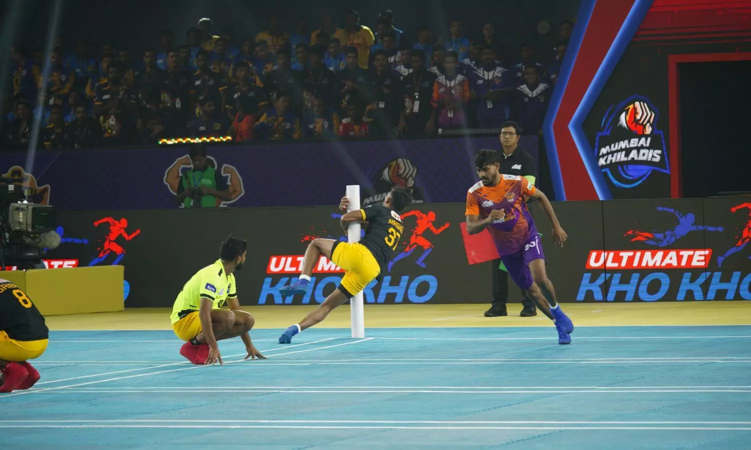 Ultimate Kho Kho: गुजरात जायंट्स और तेलुगु योद्धाज ने जीत के साथ किया पहले सीजन का आगाज Ultimate Kho Kho: गुजरात जायंट्स और तेलुगु योद्धाज ने जीत के साथ किया पहले सीजन का आगाज