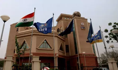 फीफा ने नियमों के उल्लंघन के चलते भारतीय फुटबॉल महासंघ को किया निलंबित, अंडर-17 महिला विश्व कप की मेजबानी भी छीनी फीफा ने नियमों के उल्लंघन के चलते भारतीय फुटबॉल महासंघ को किया निलंबित, अंडर-17 महिला विश्व कप की मेजबानी भी छीनी