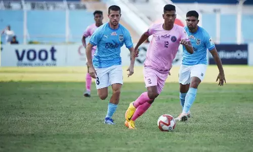 डूरंड कप: मुंबई सिटी एफसी टीम ने क्वार्टरफाइनल में बनाई जगह, राजस्थान को 5-1 से दी मात डूरंड कप: मुंबई सिटी एफसी टीम ने क्वार्टरफाइनल में बनाई जगह, राजस्थान को 5-1 से दी मात