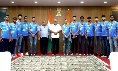 उप राष्ट्रपति जगदीप धनखड़ से मिली पुरुष वॉलीबॉल टीम