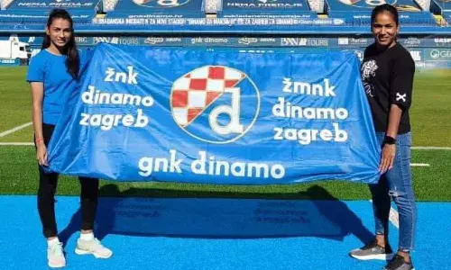 क्रोएशिया के डाइनेमो जगरेब क्लब ने भारत की फुटबॉलर सौम्या और ज्योति के साथ किया एक साल का करार क्रोएशिया के डाइनेमो जगरेब क्लब ने भारत की फुटबॉलर सौम्या और ज्योति के साथ किया एक साल का करार
