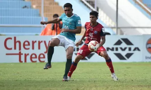 डूरंड कप: जमशेदपुर एफसी ने भारतीय वायुसेना, चेन्नइयिन ने टीआरएयू को हराया डूरंड कप: जमशेदपुर एफसी ने भारतीय वायुसेना, चेन्नइयिन ने टीआरएयू को हराया