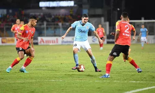 डूरंड कप 2022: ईस्ट बंगाल ने मुंबई सिटी एफसी को दी मात, जीत के साथ टूर्नामेंट में खत्म हुआ अभियान डूरंड कप 2022: ईस्ट बंगाल ने मुंबई सिटी एफसी को दी मात, जीत के साथ टूर्नामेंट में खत्म हुआ अभियान