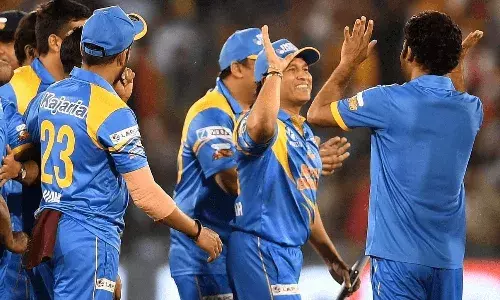 रोड सेफ्टी वर्ल्ड सीरीज के पहले मुकाबले में इंडिया लीजेंड्स ने साउथ अफ्रीका को 61 रन से हराया रोड सेफ्टी वर्ल्ड सीरीज के पहले मुकाबले में इंडिया लीजेंड्स ने साउथ अफ्रीका को 61 रन से हराया