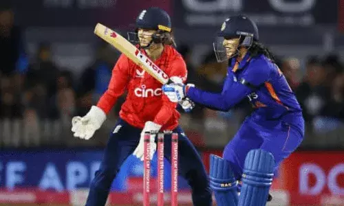 IND VS ENG W T20: इंग्लैंड को 8 विकेट से हराकर भारत ने सीरीज में की वापसी, मांधाना ने खेली शानदार पारी IND VS ENG W T20: इंग्लैंड को 8 विकेट से हराकर भारत ने सीरीज में की वापसी, मांधाना ने खेली शानदार पारी