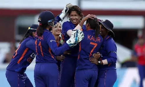 जीत के साथ भारतीय टीम ने झूलन को अंतर्राष्ट्रीय क्रिकेट से दी विदाई, इंग्लैंड को हराकर सीरीज पर किया कब्जा