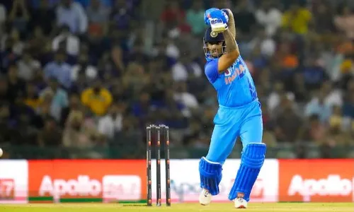 इस साल अंतर्राष्ट्रीय टी-20 में सबसे ज्यादा रन बनाने वाले बल्लेबाज बने सूर्यकुमार यादव इस साल अंतर्राष्ट्रीय टी-20 में सबसे ज्यादा रन बनाने वाले बल्लेबाज बने सूर्यकुमार यादव