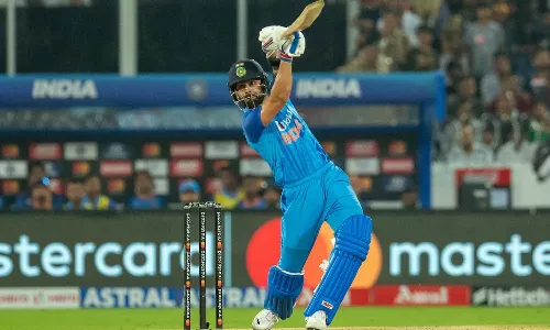 व्हाइट-बॉल क्रिकेट में सर्वाधिक रन बनाने वाले दूसरे खिलाड़ी बने विराट कोहली व्हाइट-बॉल क्रिकेट में सर्वाधिक रन बनाने वाले दूसरे खिलाड़ी बने विराट कोहली