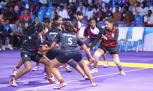 राष्ट्रीय खेलों की कबड्डी स्पर्धा में महाराष्ट्र की महिला टीम ने हिमाचल को हराया राष्ट्रीय खेलों की कबड्डी स्पर्धा में महाराष्ट्र की महिला टीम ने हिमाचल को हराया