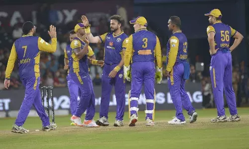 Legends League Cricket : बल्लेबाजों के दम पर भीलवाड़ा किंग्स ने गुजरात जाएंट्स को 57 रनों से हराया Legends League Cricket : बल्लेबाजों के दम पर भीलवाड़ा किंग्स ने गुजरात जाएंट्स को 57 रनों से हराया