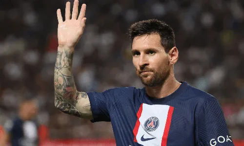 स्टार फुटबॉलर लियोनेल मेसी ने की संन्यास की घोषणा, फीफा विश्व कप में खेलेंगे आखिरी मुकाबला स्टार फुटबॉलर लियोनेल मेसी ने की संन्यास की घोषणा, फीफा विश्व कप में खेलेंगे आखिरी मुकाबला