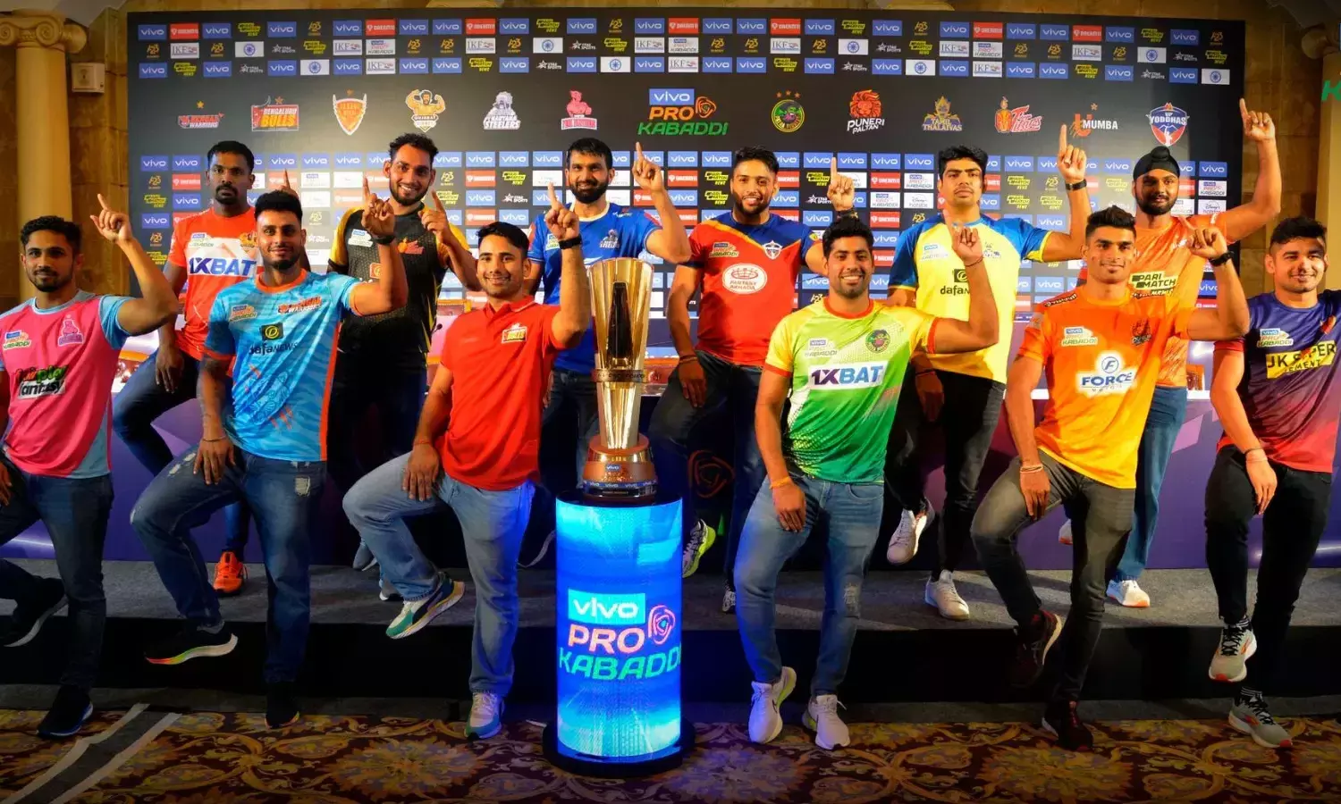 Pro Kabaddi League: आज से हो रही नौवें सीजन की शुरुआत, दबंग दिल्ली और यू मुंबा के बीच होगा पहला मुकाबला Pro Kabaddi League: आज से हो रही नौवें सीजन की शुरुआत, दबंग दिल्ली और यू मुंबा के बीच होगा पहला मुकाबला