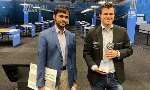 Arjun Erigaisi and Magnus Carlsen