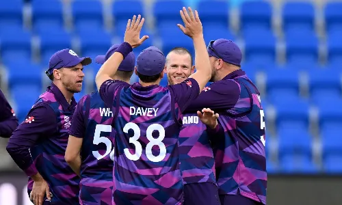 T20 World Cup: वेस्टइंडीज को 42 रनों से हराकर स्कॉटलैंड ने हासिल की शानदार जीत T20 World Cup: वेस्टइंडीज को 42 रनों से हराकर स्कॉटलैंड ने हासिल की शानदार जीत