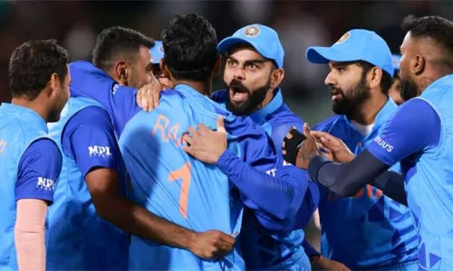 T20 World Cup: रोमांचक मुकाबले में भारत ने बांग्लादेश को 5 रन से हराया T20 World Cup: रोमांचक मुकाबले में भारत ने बांग्लादेश को 5 रन से हराया