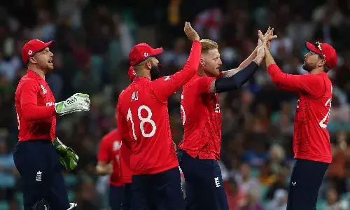 T20 World Cup: श्रीलंका को हराकर इंग्लैंड ने सेमीफाइनल में बनाई जगह T20 World Cup: श्रीलंका को हराकर इंग्लैंड ने सेमीफाइनल में बनाई जगह