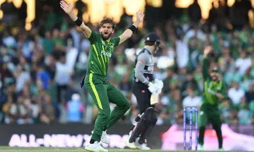 T20 World Cup: न्यूजीलैंड को हराकर 13 साल बाद फाइनल में पहुंचा पाकिस्तान T20 World Cup: न्यूजीलैंड को हराकर 13 साल बाद फाइनल में पहुंचा पाकिस्तान