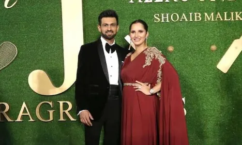 तलाक की खबरों के बीच पति शोएब ने सानिया मिर्जा को दी जन्मदिन की बधाई