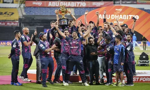 अबू धाबी टी10 लीग में 8 टीमें होंगी आमने सामने, जानें कब होगी टूर्नामेंट की शुरुआत अबू धाबी टी10 लीग में 8 टीमें होंगी आमने सामने, जानें कब होगी टूर्नामेंट की शुरुआत