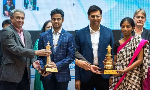 भारत के अर्जुन एरिगैसी और वैशाली आर नें जीता टाटा स्टील ब्लिट्ज़ शतरंज का खिताब भारत के अर्जुन एरिगैसी और वैशाली आर नें जीता टाटा स्टील ब्लिट्ज़ शतरंज का खिताब