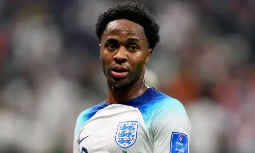 FIFA World Cup: इंग्लैंड के खिलाड़ी रहीम स्टर्लिंग के घर हुई बड़ी चोरी, विश्व कप छोड़कर लौटे घर