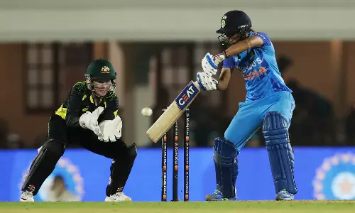 IND W vs AUS W T20 4th Match: ऑस्ट्रेलिया ने भारत को 7 रन से हराया, सीरीज में अजेय बढ़त हासिल की IND W vs AUS W T20 4th Match: ऑस्ट्रेलिया ने भारत को 7 रन से हराया, सीरीज में अजेय बढ़त हासिल की