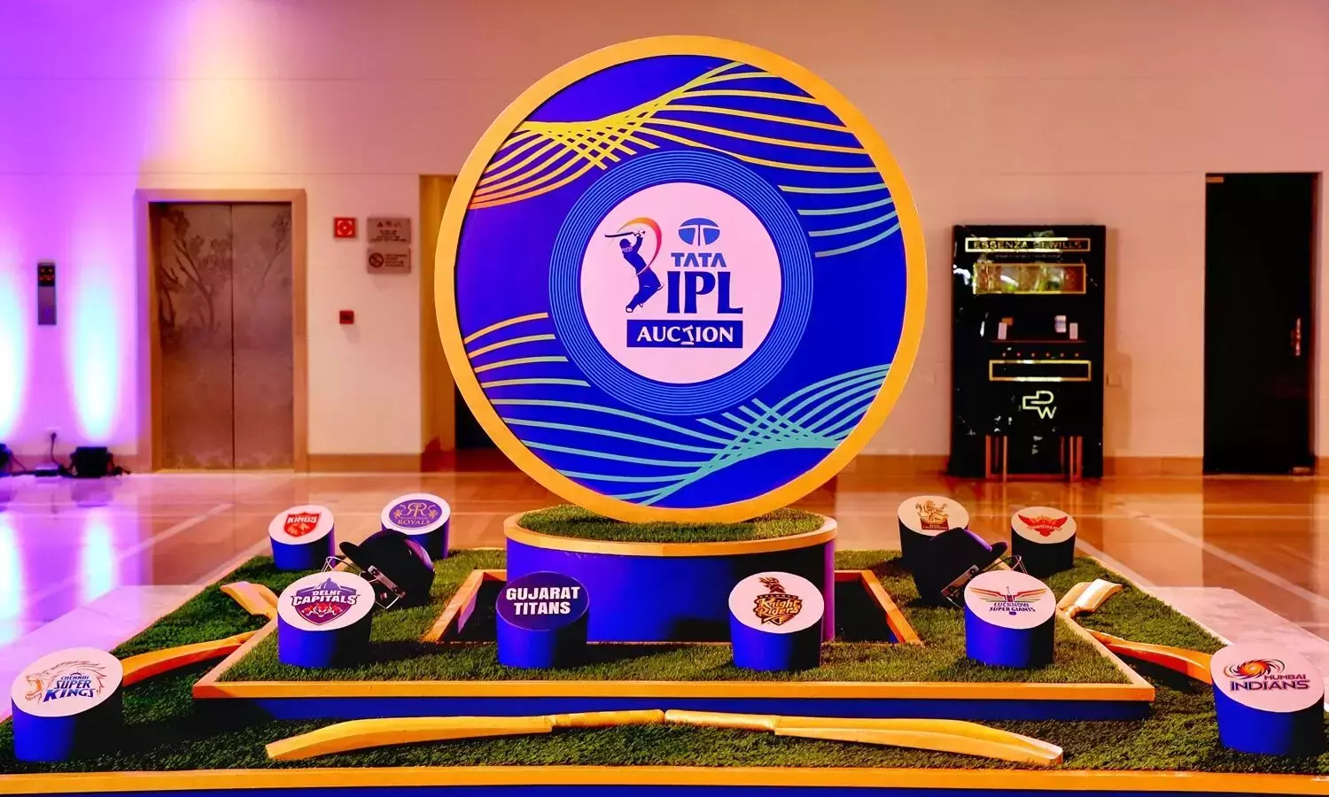 IPL Auction: 16वें संस्करण के लिए 23 दिसंबर को होगी नीलामी, जानें किस टीम के पास है कितना पैसा IPL Auction: 16वें संस्करण के लिए 23 दिसंबर को होगी नीलामी, जानें किस टीम के पास है कितना पैसा