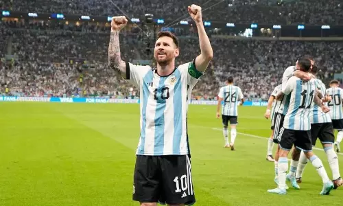 FIFA Rankings: विश्व चैंपियन बनने के बावजूद शीर्ष स्थान हासिल करने से चूकी अर्जेंटीना की टीम FIFA Rankings: विश्व चैंपियन बनने के बावजूद शीर्ष स्थान हासिल करने से चूकी अर्जेंटीना की टीम