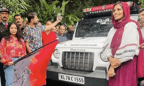 कार से फीफा विश्व कप देखने गई केरला की महिला को आनंद महिंद्रा ने किया सम्मानित कार से फीफा विश्व कप देखने गई केरला की महिला को आनंद महिंद्रा ने किया सम्मानित