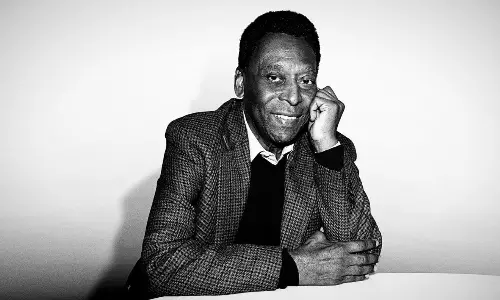 ब्राजील के महान फुटबॉलर पेले का निधन, 82 वर्ष की उम्र में ली अंतिम सांस ब्राजील के महान फुटबॉलर पेले का निधन, 82 वर्ष की उम्र में ली अंतिम सांस