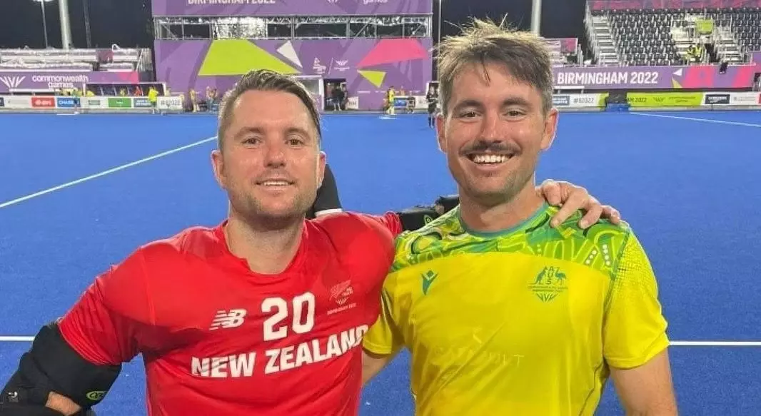 लियोन हेवर्ड और जेरेमी हेवर्ड लियोन हेवर्ड और जेरेमी हेवर्ड