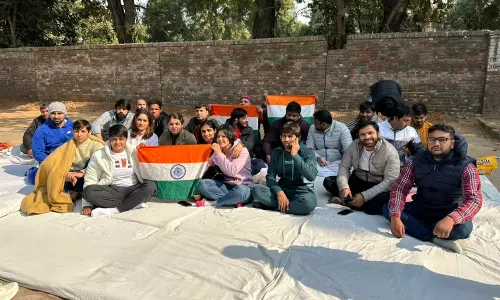 दिल्ली के जंतर मंतर पर डब्ल्यूएफआई के खिलाफ भारतीय पहलवानों का प्रदर्शन, लगाए गंभीर आरोप दिल्ली के जंतर मंतर पर डब्ल्यूएफआई के खिलाफ भारतीय पहलवानों का प्रदर्शन, लगाए गंभीर आरोप