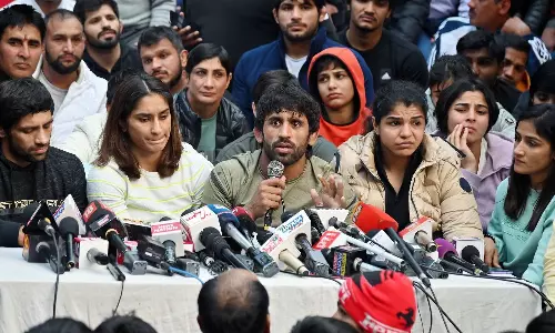 Wrestlers Protest: बृज भूषण शरण सिंह पर लगे आरोपों की जांच के लिए आईओए ने सात सदस्यीय समिति गठित की Wrestlers Protest: बृज भूषण शरण सिंह पर लगे आरोपों की जांच के लिए आईओए ने सात सदस्यीय समिति गठित की