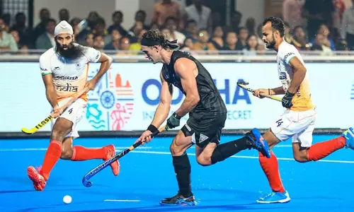 Hockey World Cup: भारतीय टीम हॉकी विश्व कप से बाहर, न्यूजीलैंड ने पेनाल्टी शूटआउट में जीता क्रॉसओवर मैच Hockey World Cup: भारतीय टीम हॉकी विश्व कप से बाहर, न्यूजीलैंड ने पेनाल्टी शूटआउट में जीता क्रॉसओवर मैच