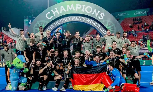 Hockey World Cup: जर्मनी बना तीसरी बार हॉकी विश्व चैंपियन, फाइनल में बेल्जियम को शूट आउट में हराया Hockey World Cup: जर्मनी बना तीसरी बार हॉकी विश्व चैंपियन, फाइनल में बेल्जियम को शूट आउट में हराया