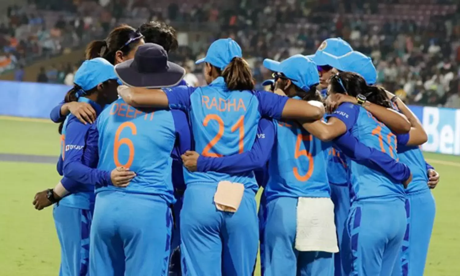Womens T20 World Cup: सेमीफाइनल से एक कदम दूर भारतीय टीम, तीसरे मैच में कल इंग्लैंड से होगा सामना Womens T20 World Cup: सेमीफाइनल से एक कदम दूर भारतीय टीम, तीसरे मैच में कल इंग्लैंड से होगा सामना