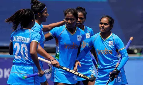 भारतीय जूनियर महिला हॉकी टीम ने दक्षिण अफ्रीका ए को 4-0 से हराया भारतीय जूनियर महिला हॉकी टीम ने दक्षिण अफ्रीका ए को 4-0 से हराया