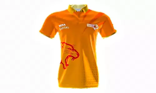 WPL: गुजरात जायंट्स ने टीम की जर्सी का किया अनावरण