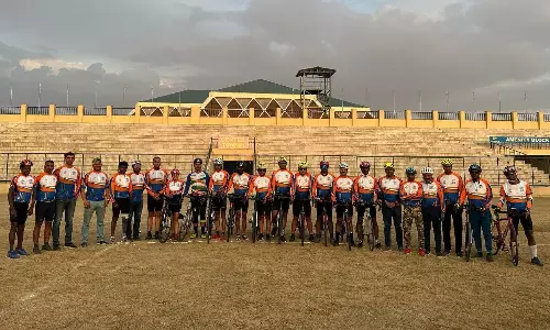 कश्मीर से शुरू हुई एशिया की सबसे लंबी साइकिल दौड़ कश्मीर से शुरू हुई एशिया की सबसे लंबी साइकिल दौड़