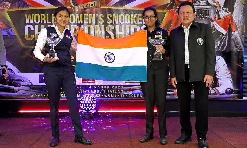Amee  Kamani and Anupama Ramachandran Snooker