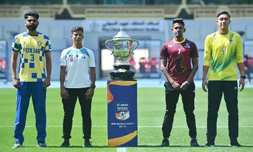 Santosh Trophy: मेघालय इतिहास रचने की ओर, कर्नाटक को 54 साल में पहली संतोष ट्राफी की तलाश Santosh Trophy: मेघालय इतिहास रचने की ओर, कर्नाटक को 54 साल में पहली संतोष ट्राफी की तलाश