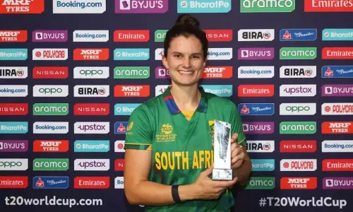 WPL: गुजरात जायंट्स की चोटिल कप्तान मूनी की जगह लौरा वोल्वार्ड्ट टीम में शामिल, स्नेह राणा को मिली कप्तानी