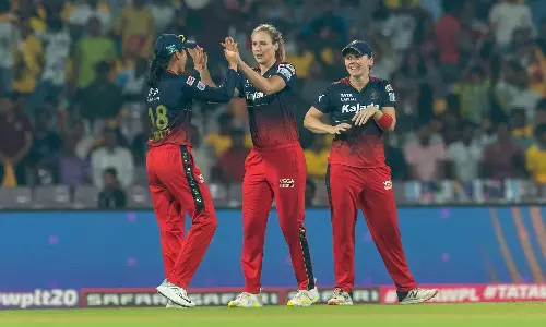 WPL- RCB vs UP: टूर्नामेंट में बैंगलोर की टीम ने हासिल की पहली जीत, यूपी वॉरियर्स को 5 विकेट से हराया